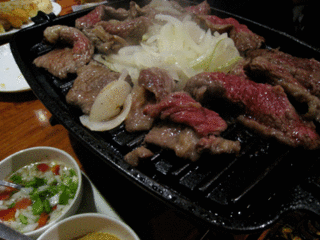 打ち上げ肉.gif
